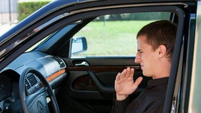 Mùi khí đốt – Mùi dầu xe – Mùi xăng trong xe ô tô